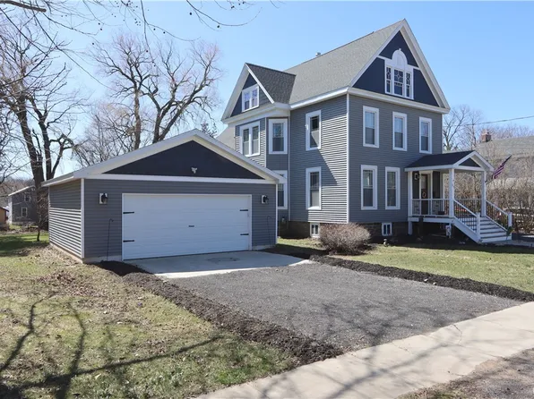 57 Lake St, Pulaski, NY 13142