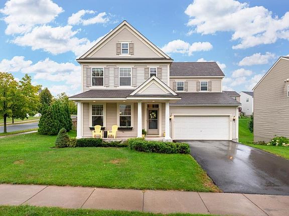3rd image of 5376 Empire Ln N