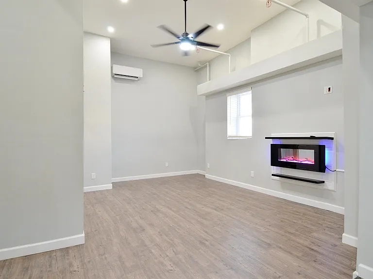 513 Avenue A #1 — Photo 15