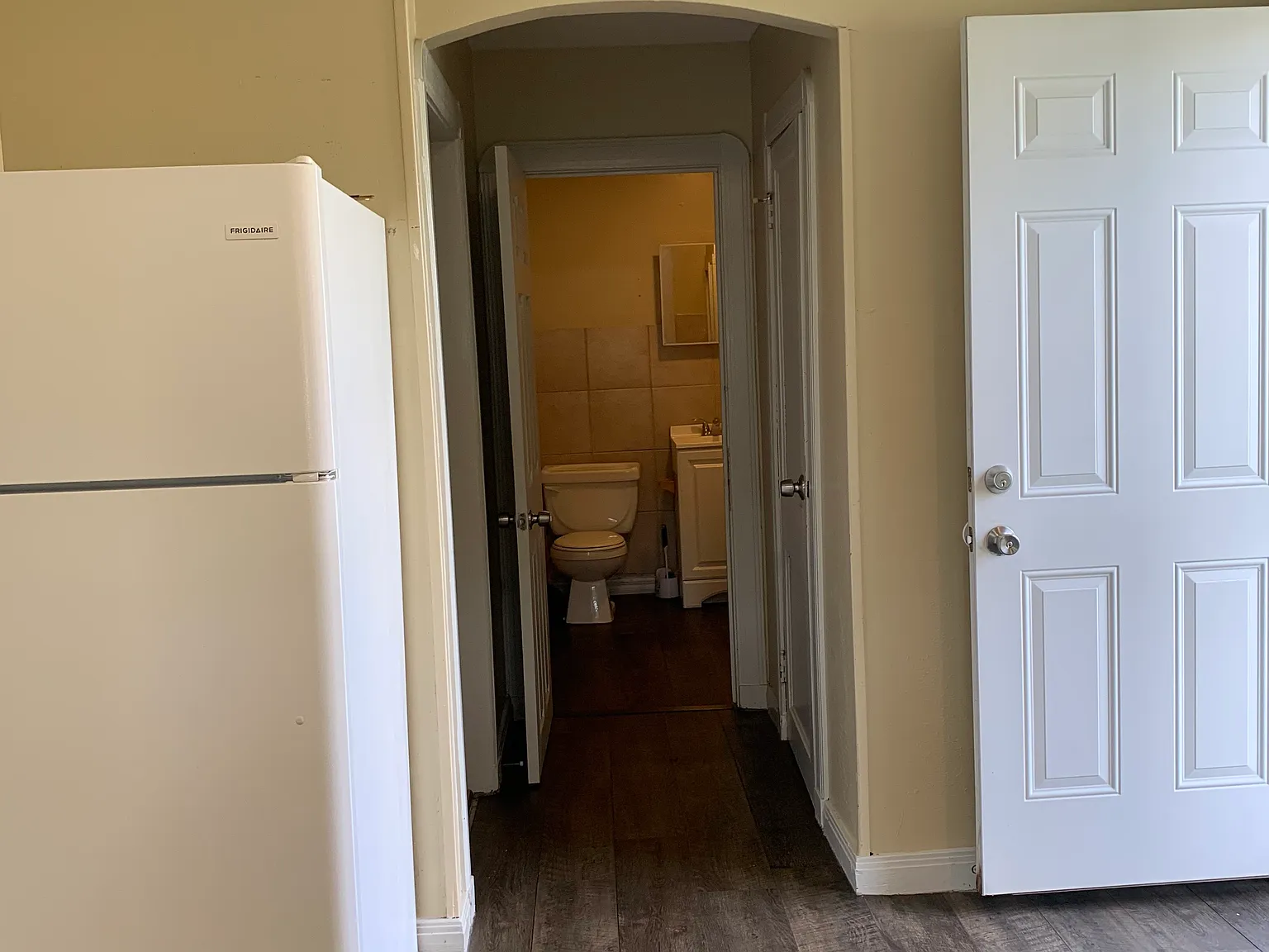 1 bed, 1000 sqft, $1,000 — Photo 2