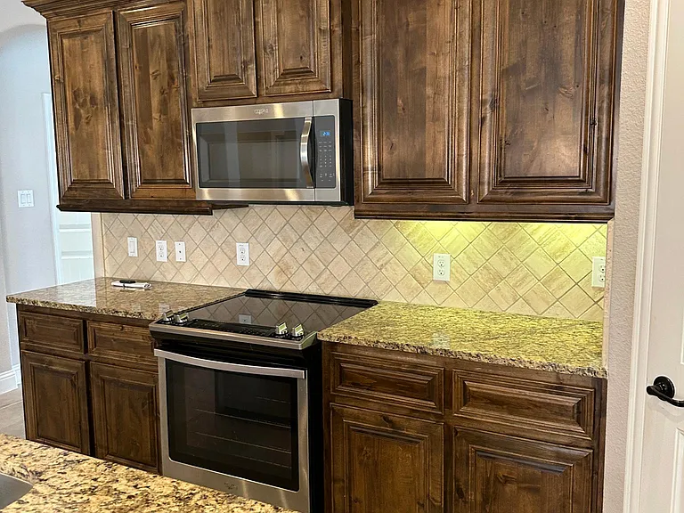 16413 Dry Creek Blvd — Photo 3