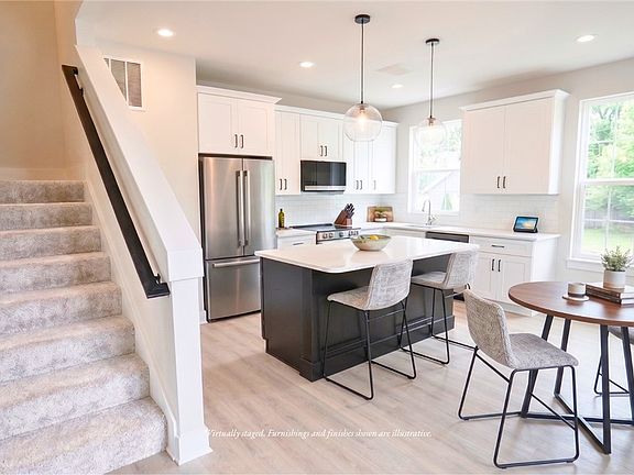 5th image of 24 Pleasant St #3