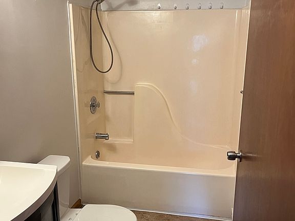 5th image of 103 Community Dr #2