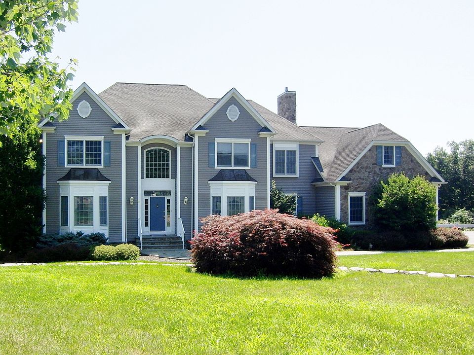 Home on Cul-de-sac