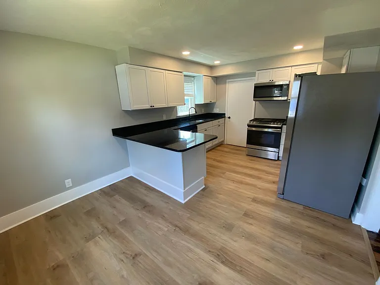 2431 Emmet St — Photo 8