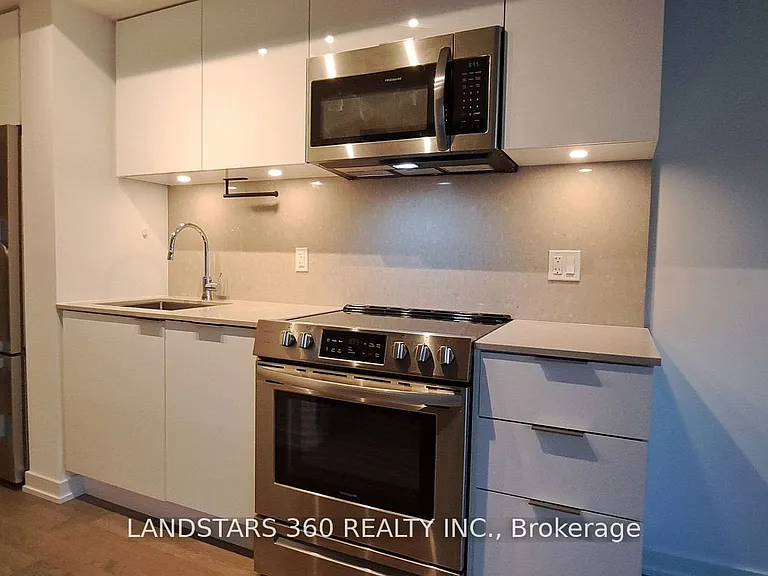 25 Richmond St E #1514 — Photo 5
