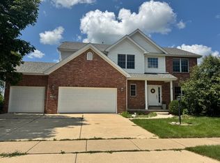 2413 Stricker Ln, Urbana, IL 61802