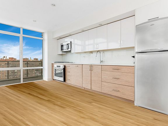 2nd image of 2167 2nd Ave #7C