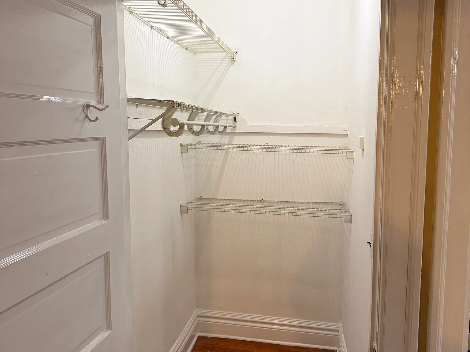 1 bed, 800 sqft, $1,350 — Photo 4