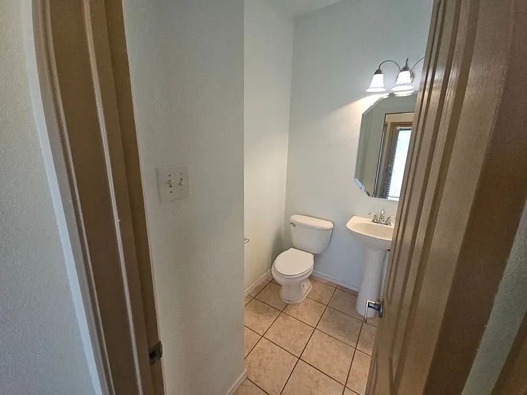 10945 Hawks Landing Rd — Photo 10