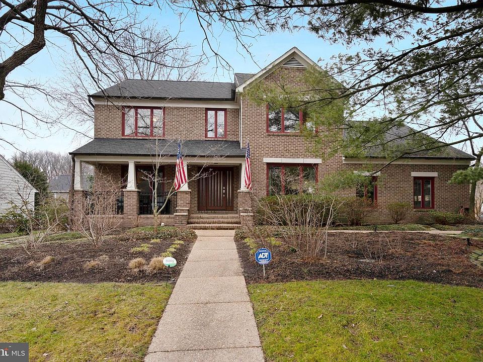 1st image of 5895 Clermont Dr