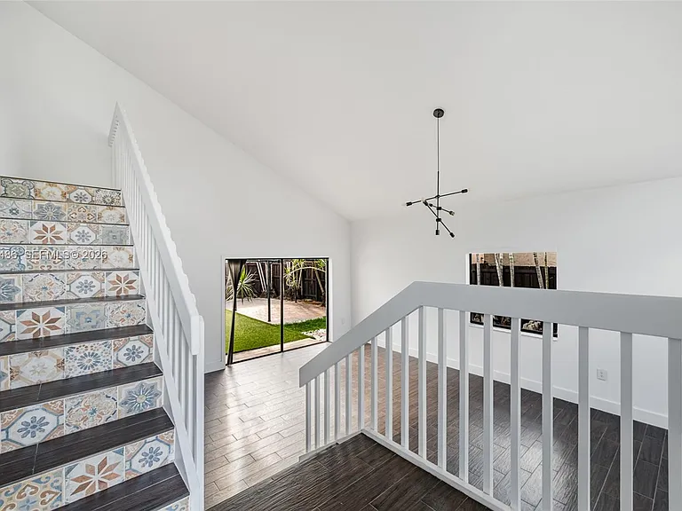 6768 SW 104th Ave — Photo 6