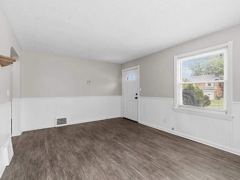 20612 Mountville Dr — Photo 3