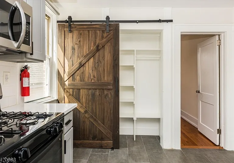 43 Pleasant Ave #2 — Photo 9