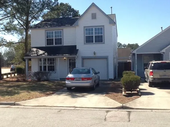 301 Ridgeview Dr, Newport News, VA 23608