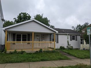 581 6th St, Pitcairn, PA 15140