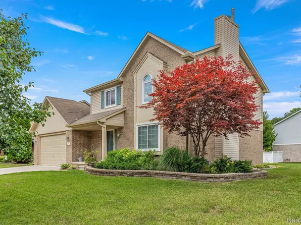 21457 Hildebrandt Dr, Flat Rock, MI 48134