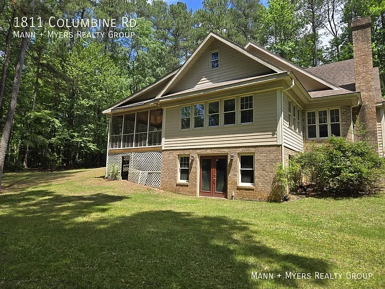1811 Columbine Rd — Photo 38