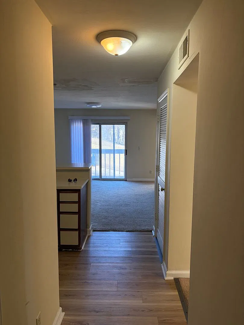 1440 Seneca Dr — Photo 1