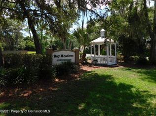 9625 E Baymeadows Dr, Inverness, FL 34450