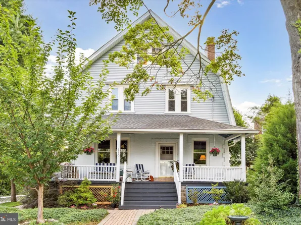 210 Grayling Ave, Narberth, PA 19072