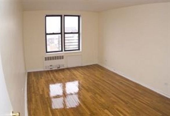 2nd image of 2021 E 41st St APT 5A