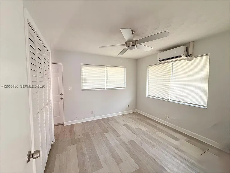 1632 NE 4th Pl #1 — Photo 9
