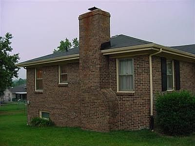 3rd image of 211 Vicksburg Dr