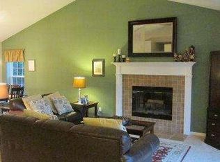 N74W23414 S Ridgeview Cir, Sussex, WI 53089