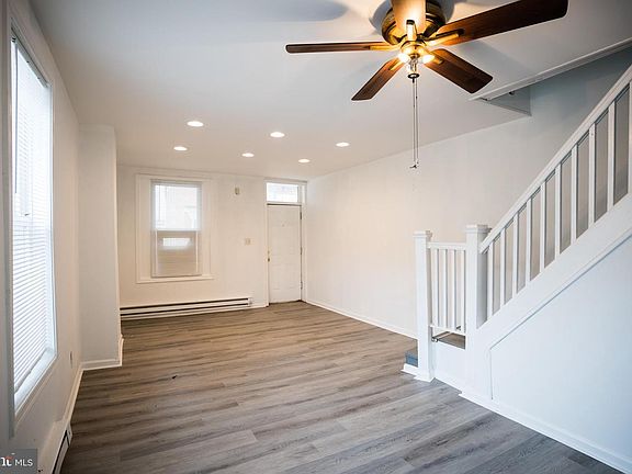 3rd image of 2000 S Avondale St