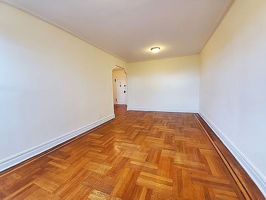 4th image of 1654 E 13th St APT 5G