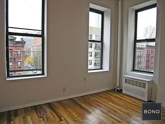 Rented by Bond New York | media 29