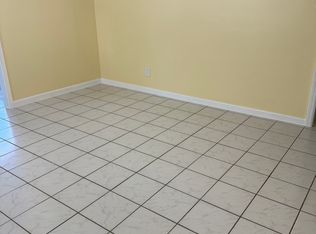 2410 Dolphin Dr, Savannah, GA 31406