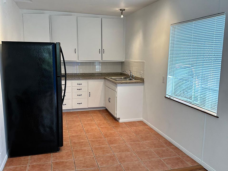 1st image of 309 N Venice Blvd