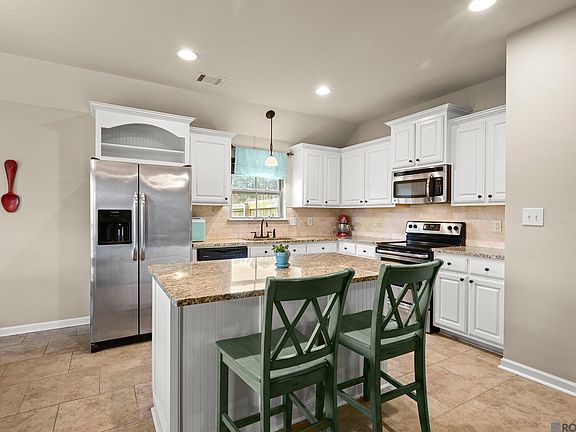 4th image of 9301 Yellowfin Dr