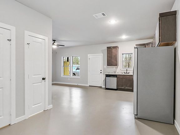 3rd image of 11000 County Road 152 W Unit 304