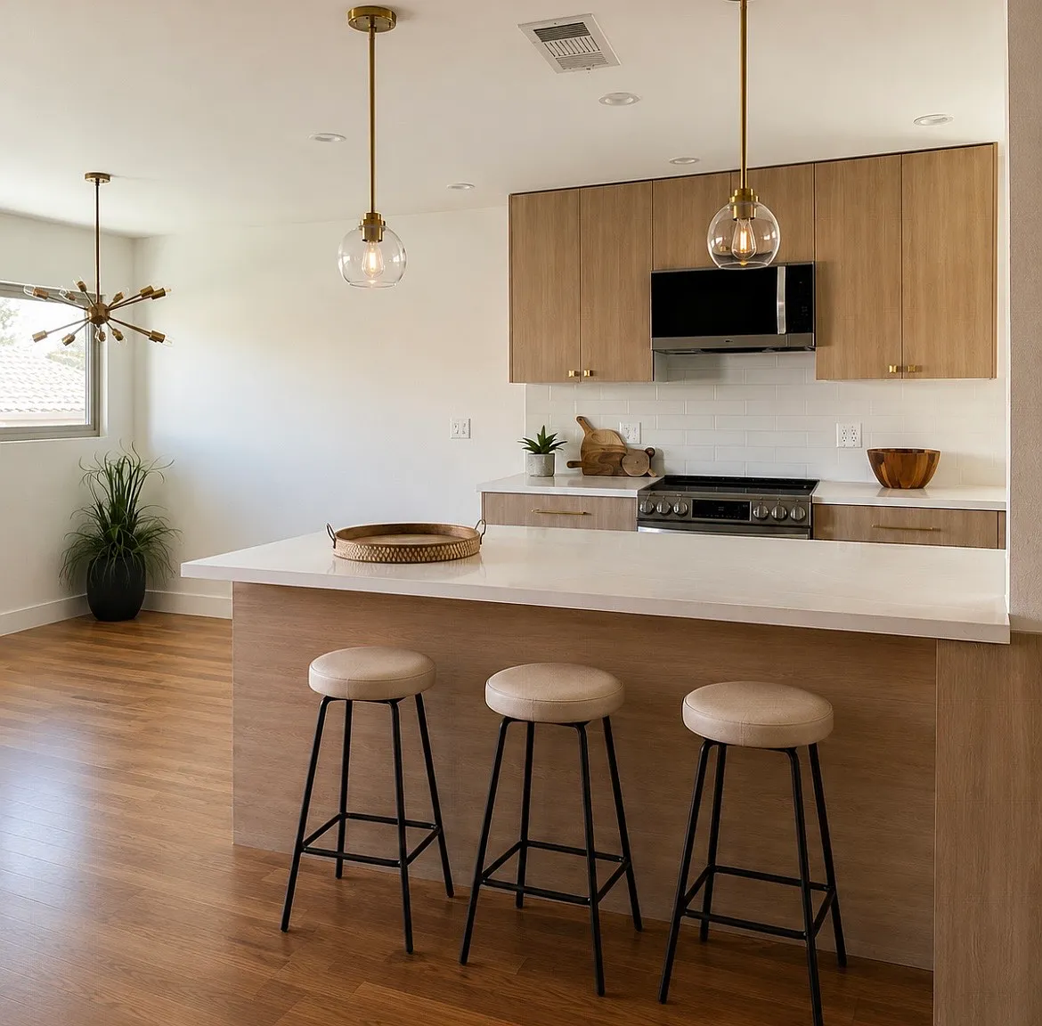 3 bed, $4,275 — Photo 4