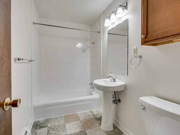 Garfield Terrace — Photo 38