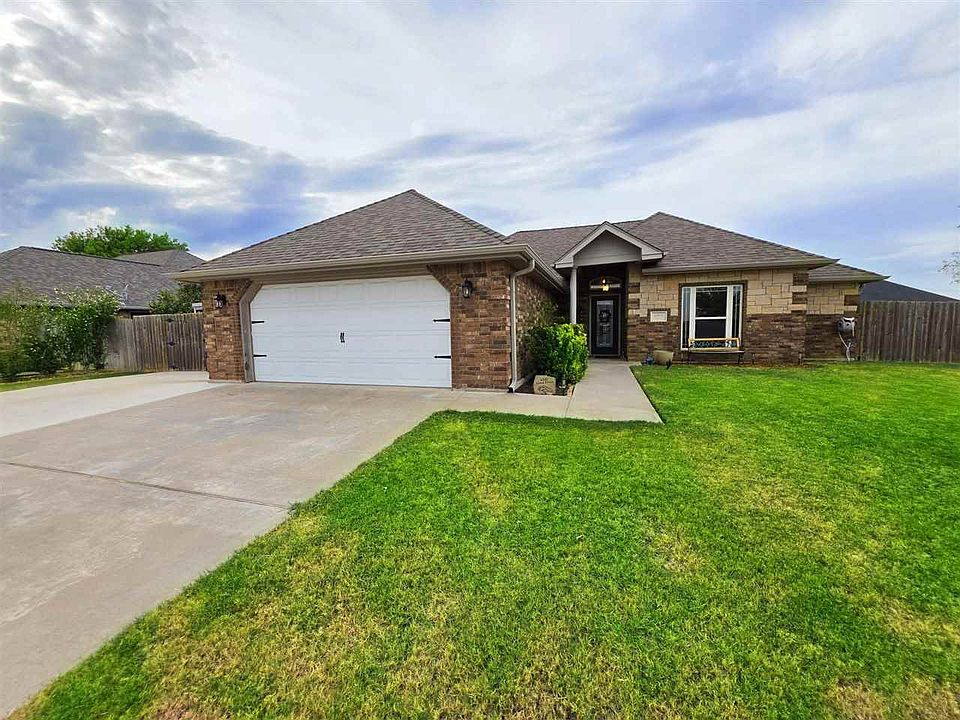 1st image of 1203 Alma Dr