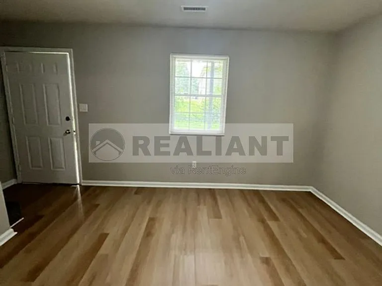 31 Hurley St #16 — Photo 4