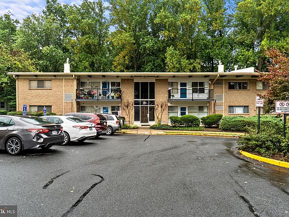 2nd image of 4917 Americana Dr APT 208