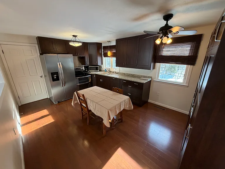 38 Stanley Pl — Photo 6