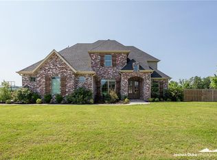 2445 Riverwater Ln, Fayetteville, AR 72703