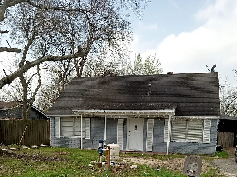 13411 Champaign St — Photo 1