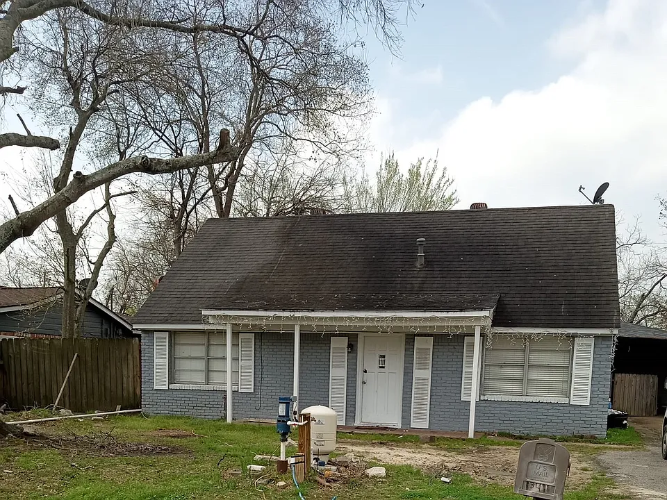 13411 Champaign St