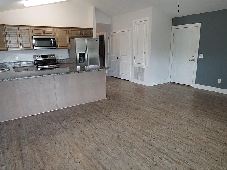 138 Cottage View Dr — Photo 7
