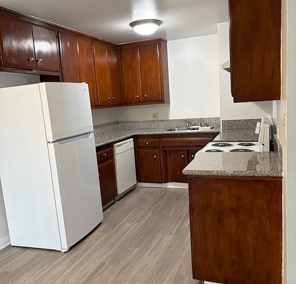 Faircrest Apts — Photo 1