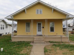 717 Rice St, Wood River, IL 62095