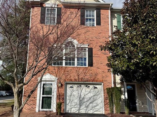 1434 Mountain Spring Ln