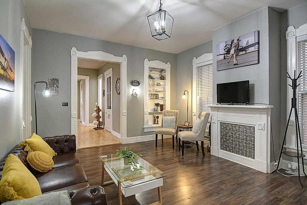 3 bed, 1162 sqft, $3,200 — Photo 1